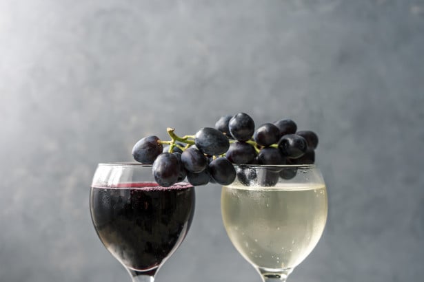 Quante calorie ha un bicchiere di vino?