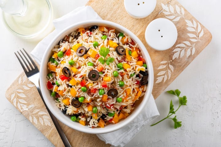 Abbinamento cibo vino: cosa bere con l’insalata di riso