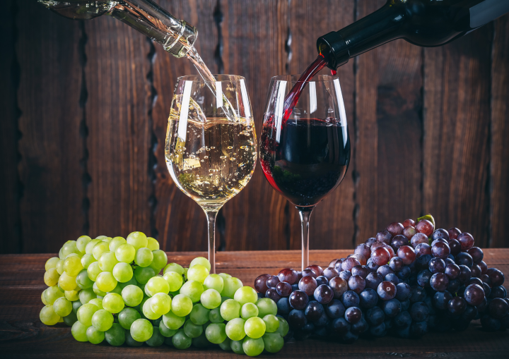 Vino bianco vs vino rosso: gli effetti sulla salute