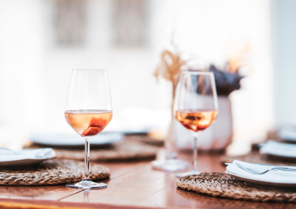 Il fascino del vino rosato: abbinamenti perfetti ed eccellenze italiane