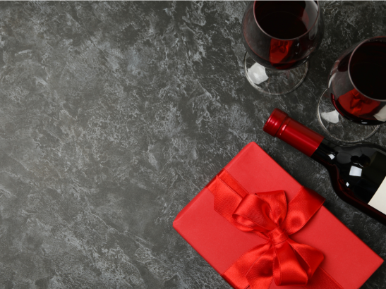 Come scegliere il vino italiano perfetto da regalare: guida completa